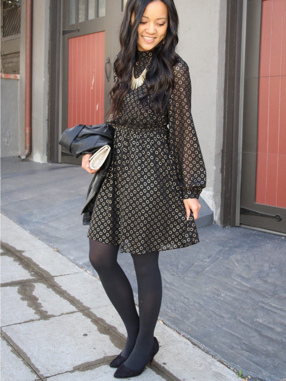 MODCLOTH Black Semi Sheer All Over Golden Circles Dress M
Whimsical Minimalist
